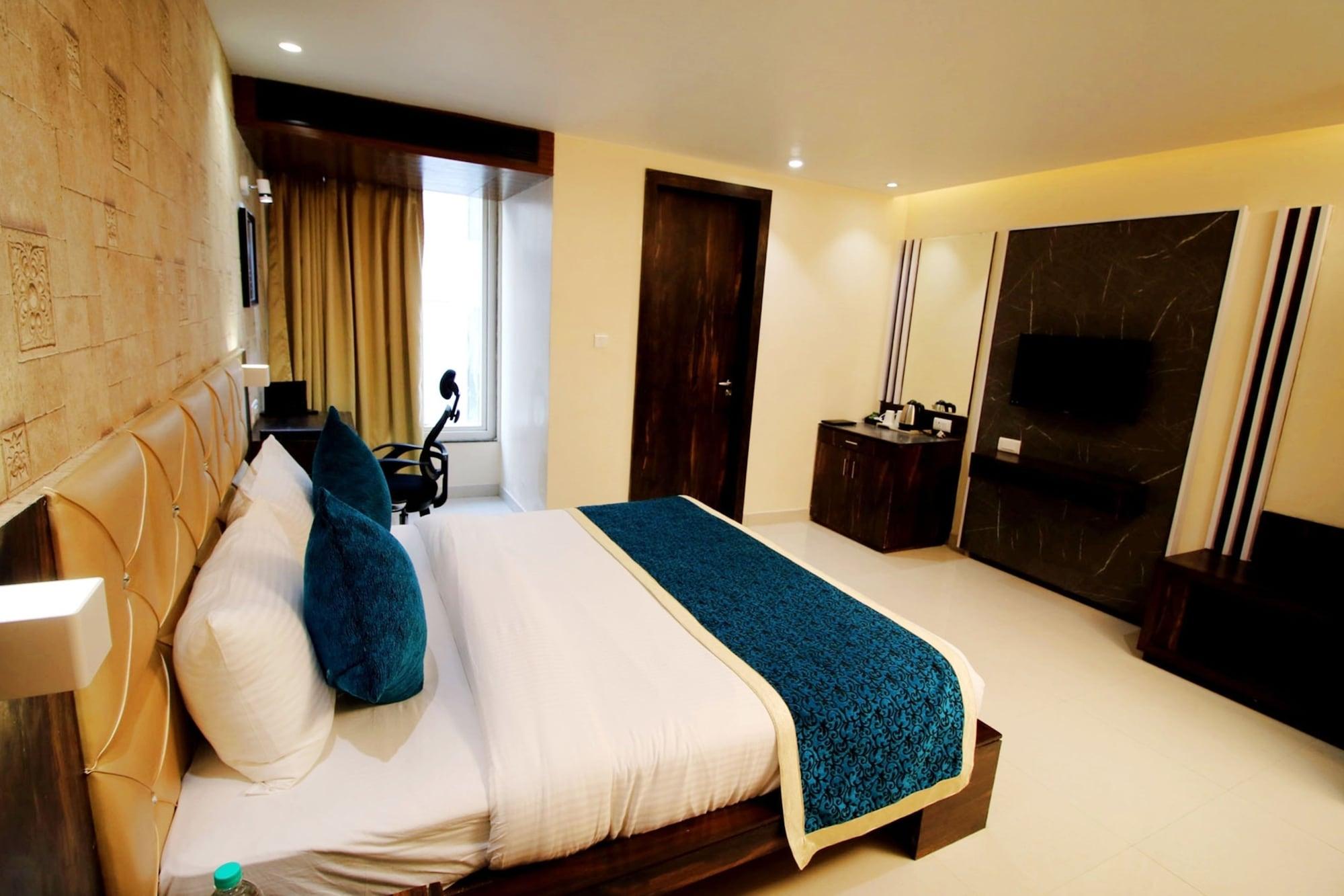 Pinnacle By Click Hotels, Lucknow Exteriör bild